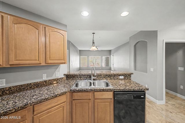 5450 E DEER VALLEY Drive 1006, Phoenix, AZ 85054