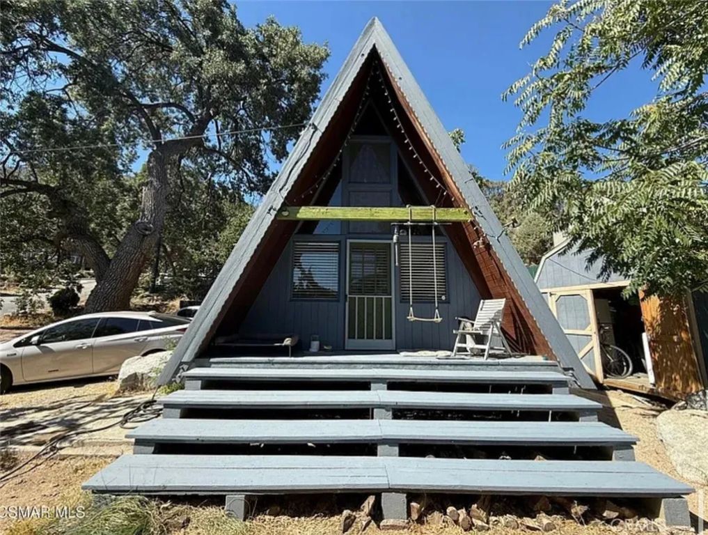 219 Pine Canyon, Frazier Park, CA 93225