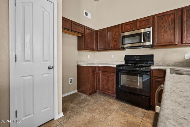 10689 CANYON SAGE Drive, El Paso, TX 79924