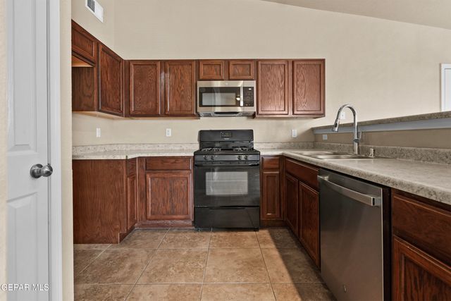 10689 CANYON SAGE Drive, El Paso, TX 79924