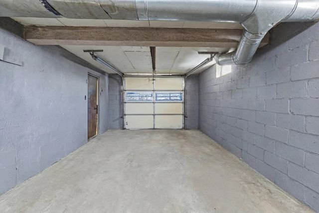 27 Jerome St, Southbridge, MA 01550