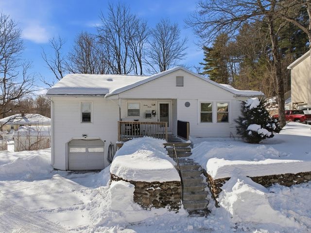 27 Jerome St, Southbridge, MA 01550