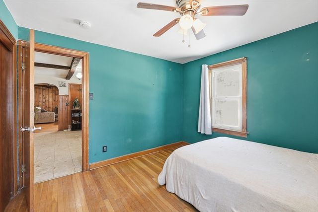 27 Jerome St, Southbridge, MA 01550