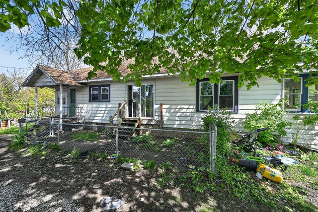 318 N 10th Street, Niles, MI 49120