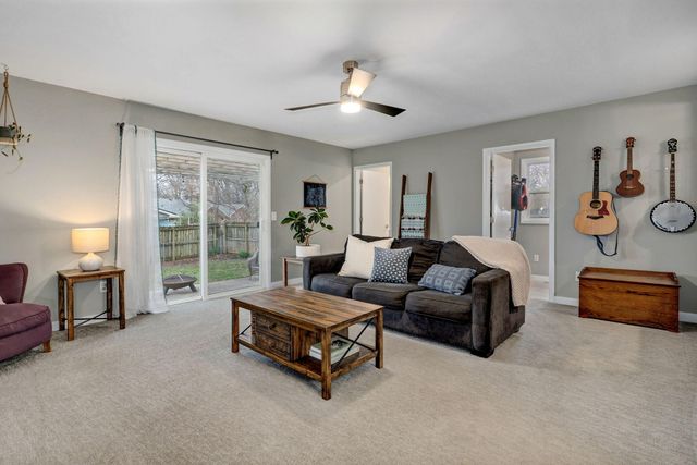 1339 S Fremont Avenue, Springfield, MO 65804