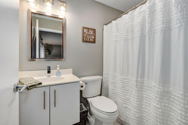 1339 S Fremont Avenue, Springfield, MO 65804