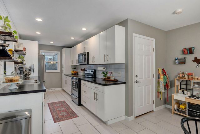 1339 S Fremont Avenue, Springfield, MO 65804