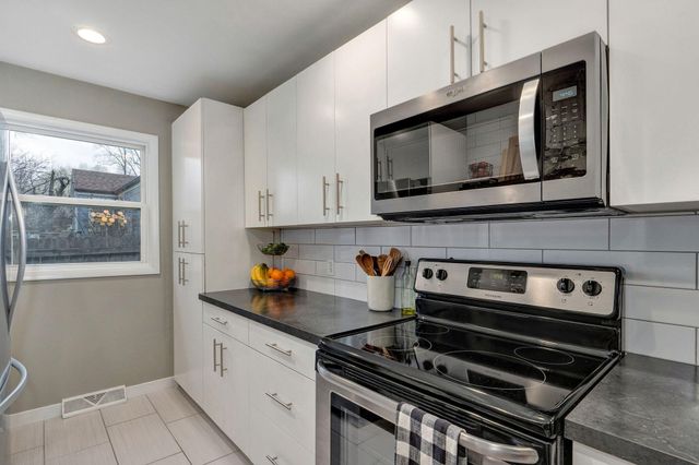 1339 S Fremont Avenue, Springfield, MO 65804