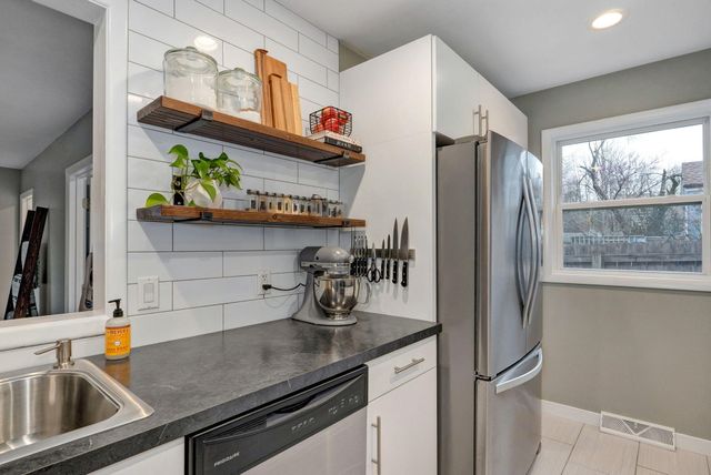 1339 S Fremont Avenue, Springfield, MO 65804