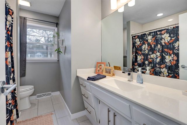 1339 S Fremont Avenue, Springfield, MO 65804