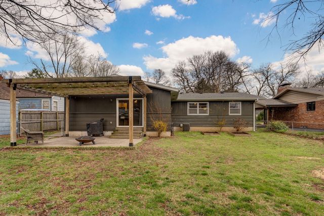 1339 S Fremont Avenue, Springfield, MO 65804