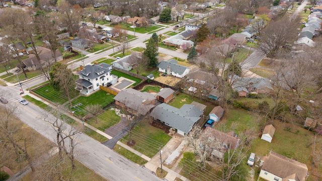 1339 S Fremont Avenue, Springfield, MO 65804