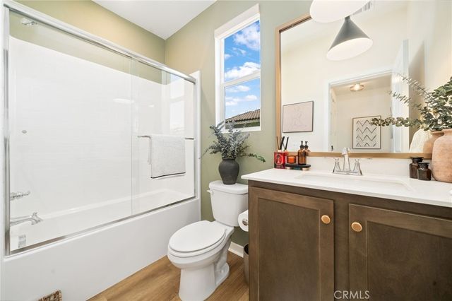 29598 Oakley Court, Winchester, CA 92596