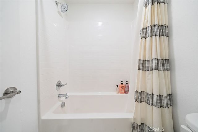 29598 Oakley Court, Winchester, CA 92596