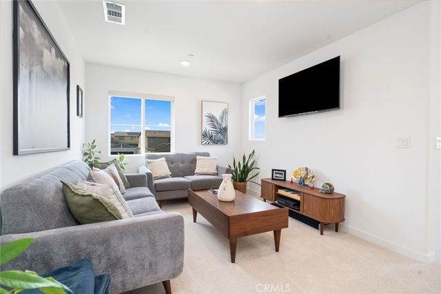 29598 Oakley Court, Winchester, CA 92596