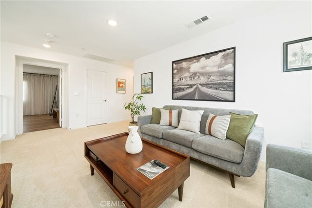 29598 Oakley Court, Winchester, CA 92596