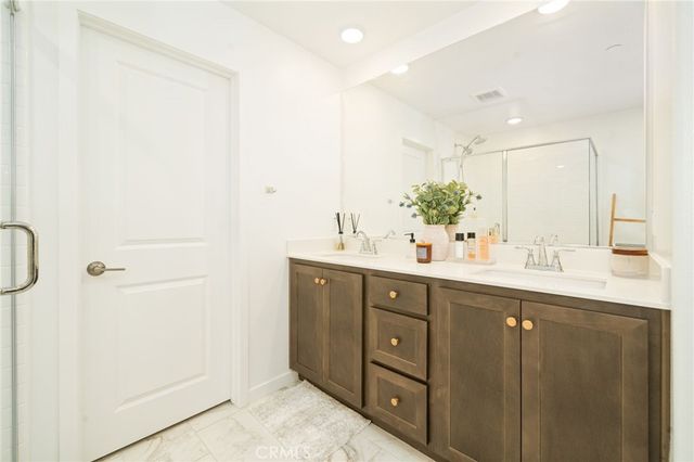 29598 Oakley Court, Winchester, CA 92596