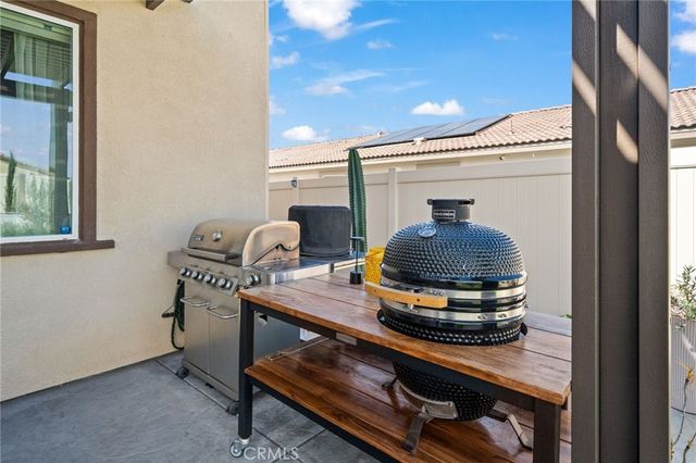 29598 Oakley Court, Winchester, CA 92596