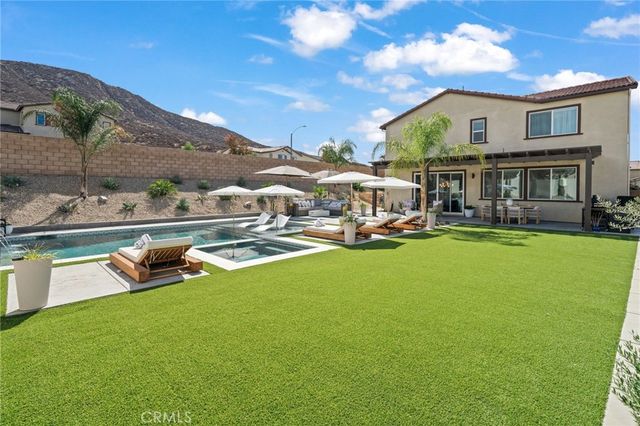 29598 Oakley Court, Winchester, CA 92596