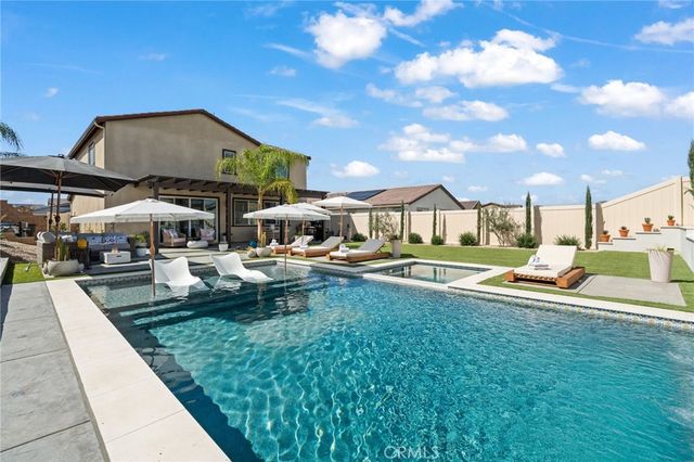29598 Oakley Court, Winchester, CA 92596