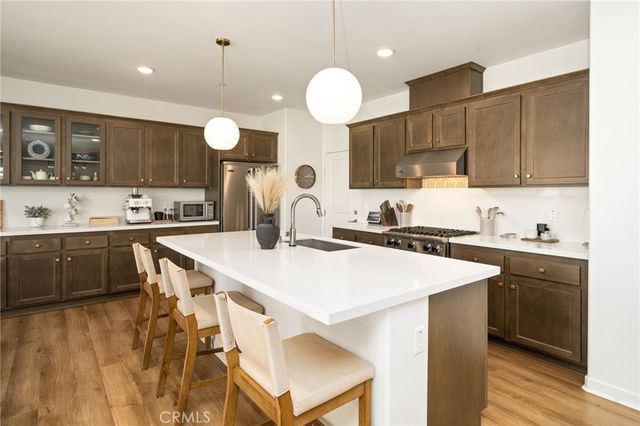29598 Oakley Court, Winchester, CA 92596