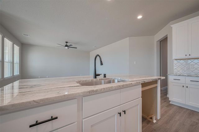 328 Palero Path, Brookshire, TX 77423