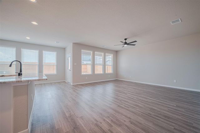 328 Palero Path, Brookshire, TX 77423