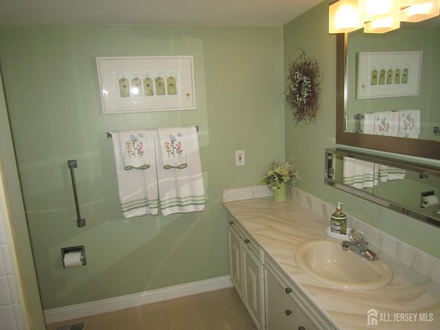 22 Rossmoor Drive C, Monroe, NJ 08831