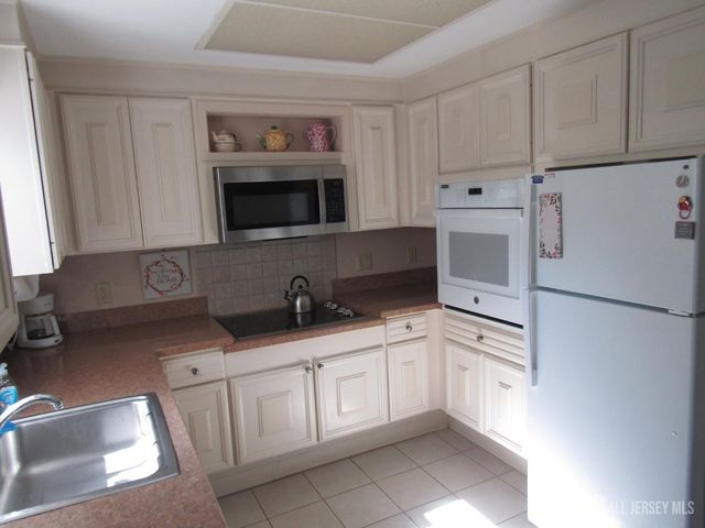 22 Rossmoor Drive C, Monroe, NJ 08831