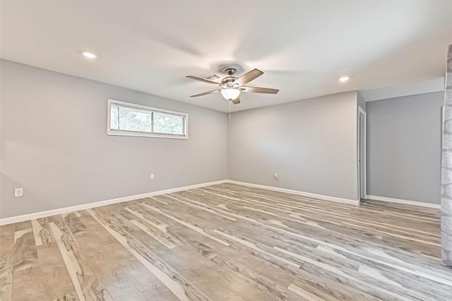 114 Crestway Drive, Baytown, TX 77520