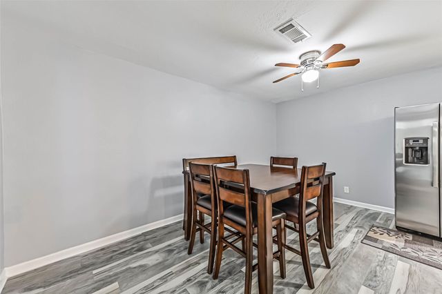 114 Crestway Drive, Baytown, TX 77520