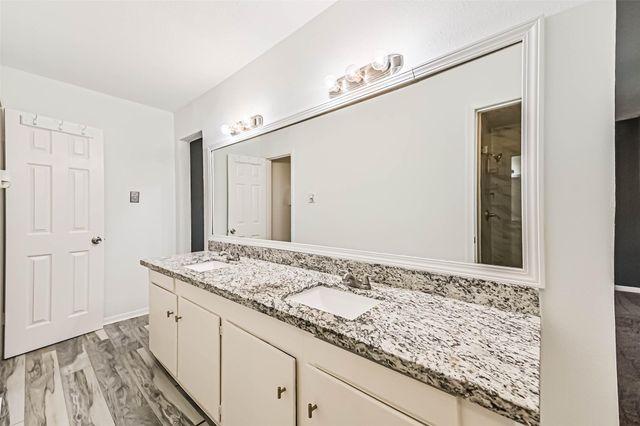 114 Crestway Drive, Baytown, TX 77520