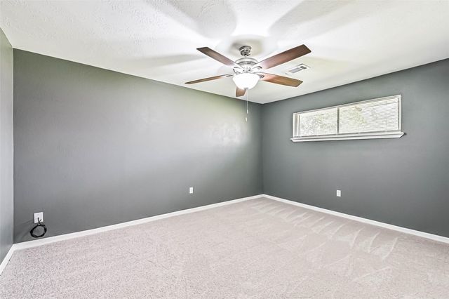 114 Crestway Drive, Baytown, TX 77520