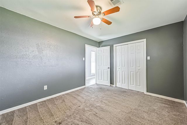 114 Crestway Drive, Baytown, TX 77520