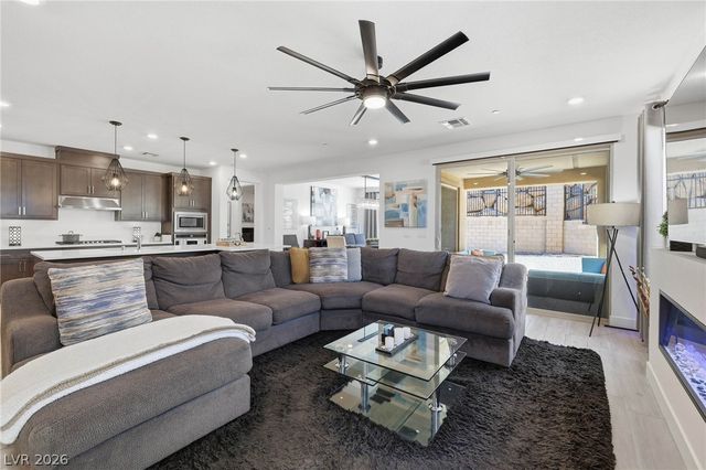 6497 Tavolara Street, Las Vegas, NV 89166
