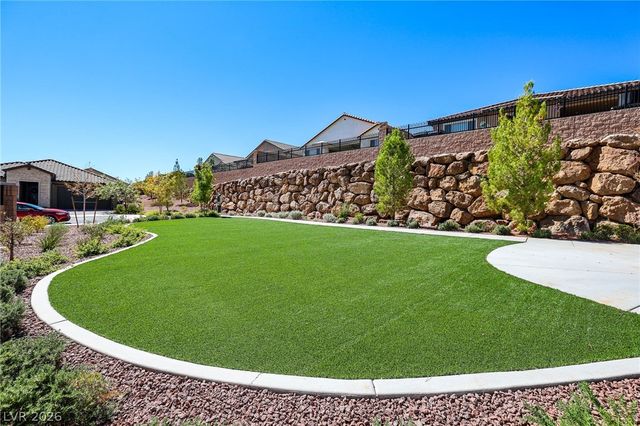 6497 Tavolara Street, Las Vegas, NV 89166