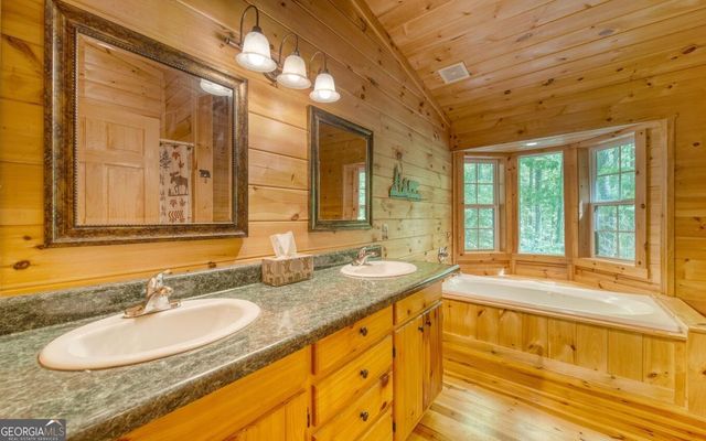 59 Wauneta Lane, Young Harris, GA 30582