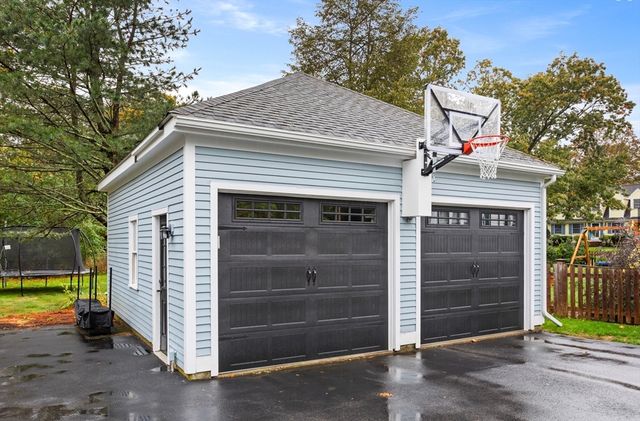 45 Walnut Rd., Hamilton, MA 01982