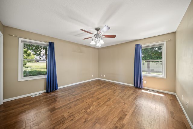 6211 N Clark Street, Davenport, IA 52806