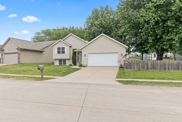 6211 N Clark Street, Davenport, IA 52806