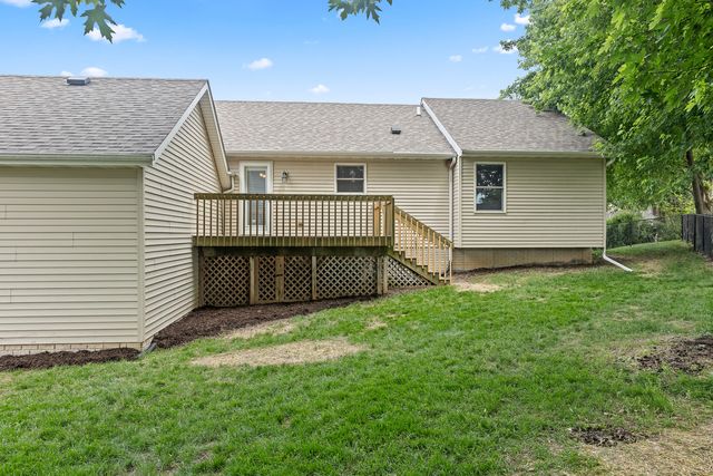 6211 N Clark Street, Davenport, IA 52806