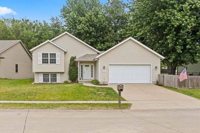 6211 N Clark Street, Davenport, IA 52806