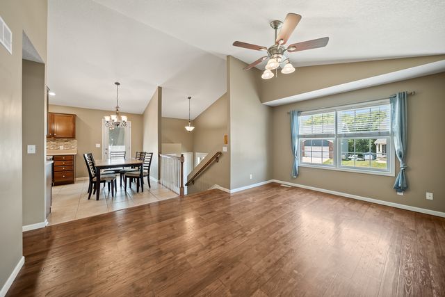 6211 N Clark Street, Davenport, IA 52806