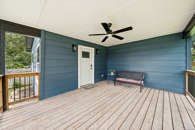 333 S Mesquite, New Braunfels, TX 78130