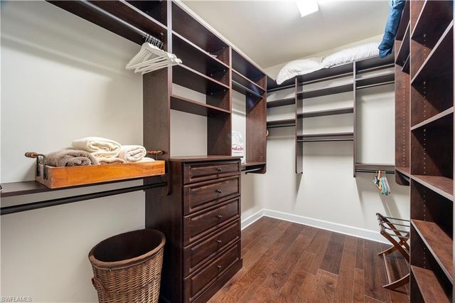 9418 Greyhawk TRL, Naples, FL 34120