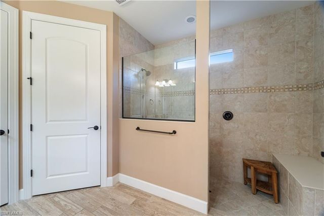 9418 Greyhawk TRL, Naples, FL 34120