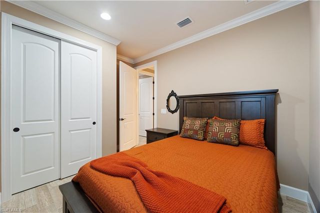 9418 Greyhawk TRL, Naples, FL 34120