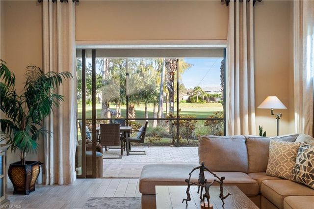 9418 Greyhawk TRL, Naples, FL 34120