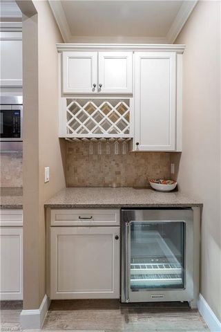 9418 Greyhawk TRL, Naples, FL 34120