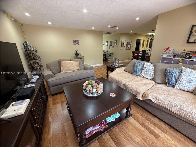 103 Tweedbrook Lane 101, Hollywood, FL 33021